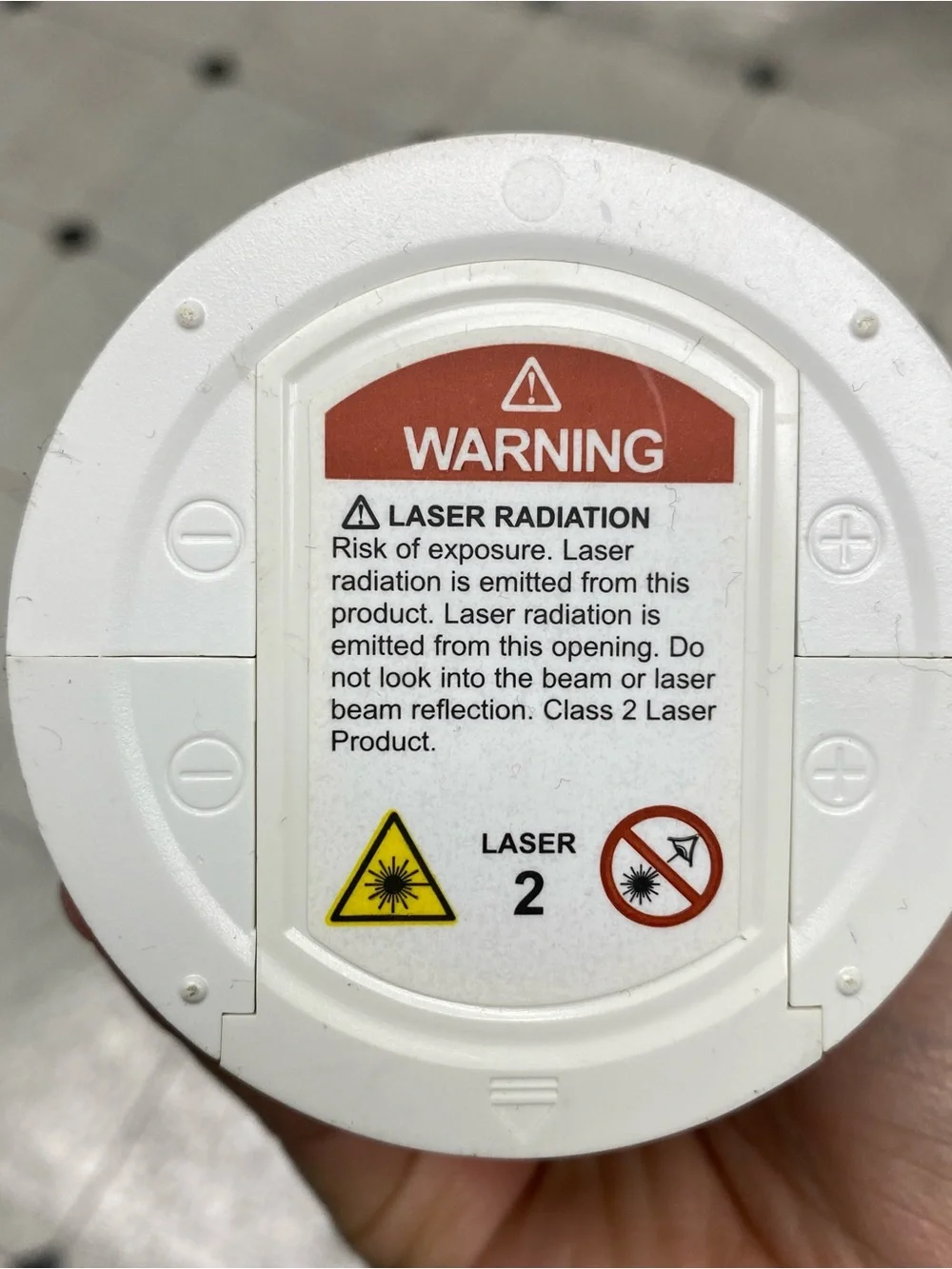 Plug-in laser cat toy